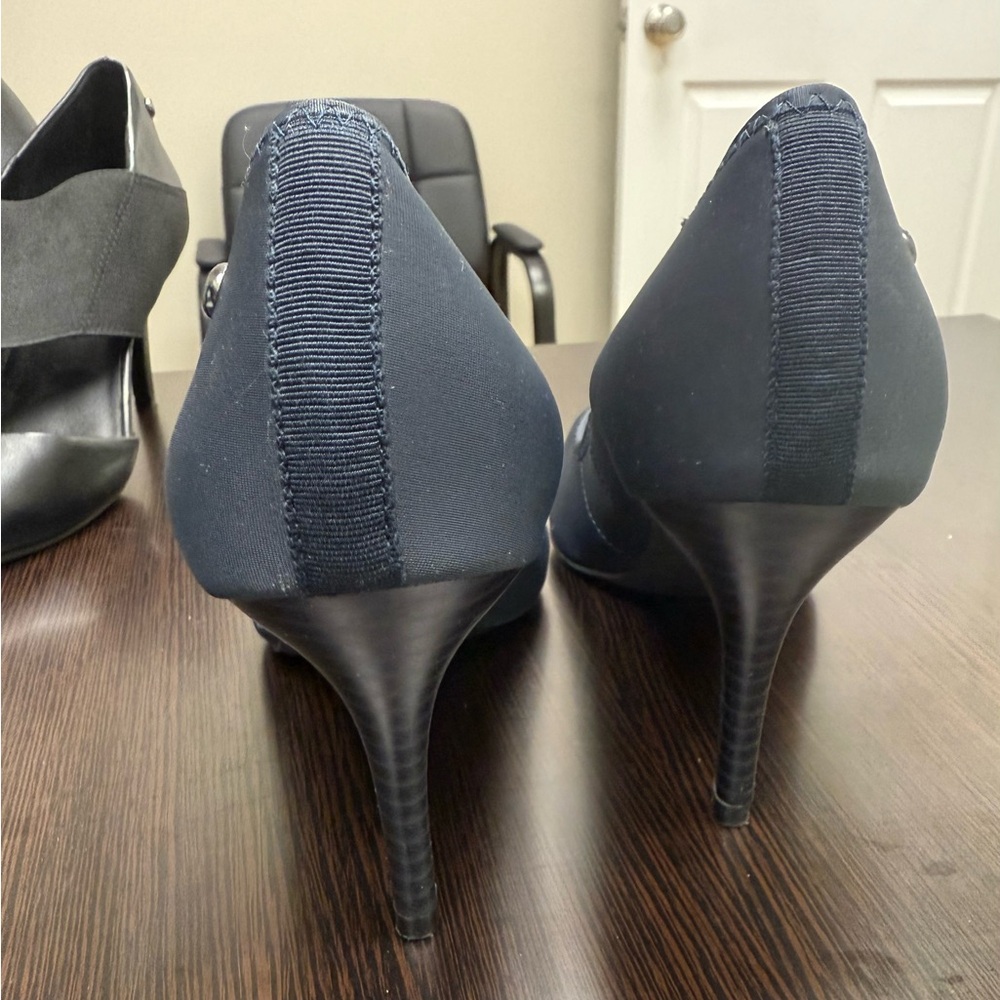 Simply Vera - Vera Wang Navy Blue shoes women’s 8 - Picture 3 of 4
